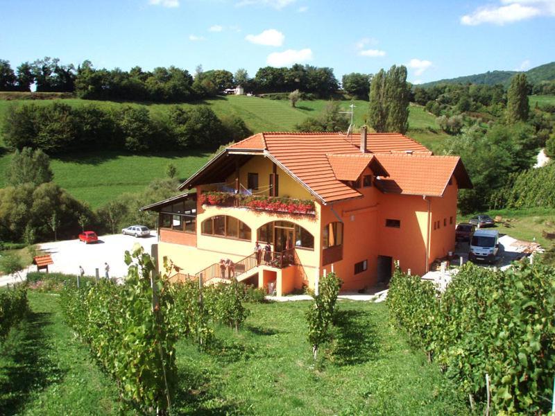 Klet Jana Bed & Breakfast Ястребарско Екстериор снимка