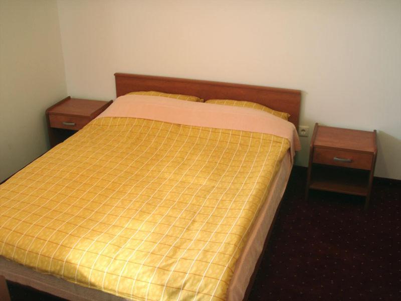 Klet Jana Bed & Breakfast Ястребарско Стая снимка