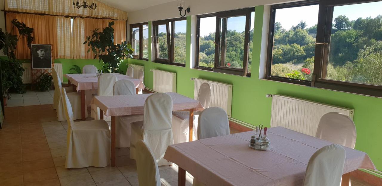 Klet Jana Bed & Breakfast Ястребарско Екстериор снимка
